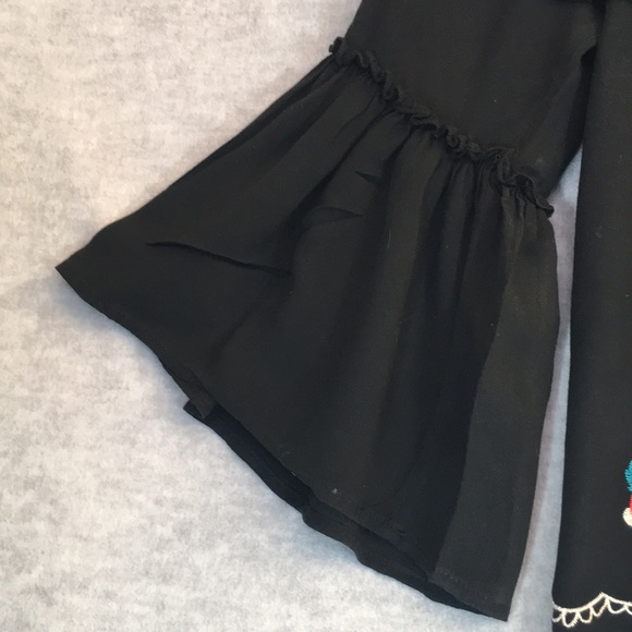 FLYING TOMATO Boho Bohemian Peasant Festival Minimalist Embroidered Gauzy Top - Picture 8 of 14